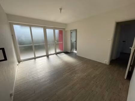 - rue calmette - t2 non meuble de 50m² avec terrasse -