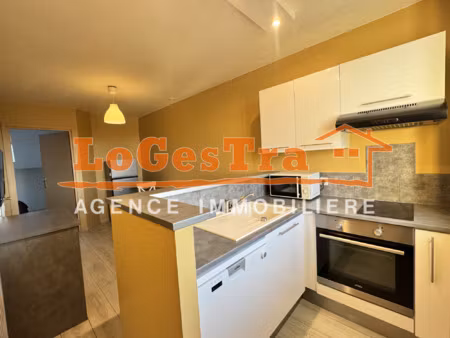 appartement t2 meublé  centre ville vittel