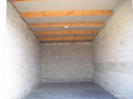 location garage box 20m²