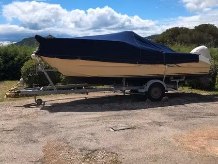 emplacement pour bateau sur remorque