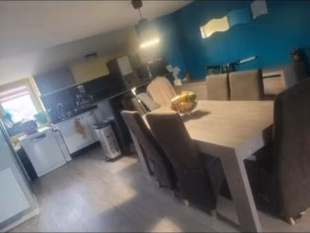 t2 meublé 60m² – centre fournes-en-weppes – dernier étage  calme