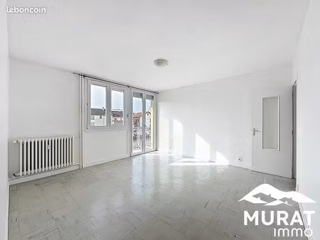 appartement 5 pièces 82 m²