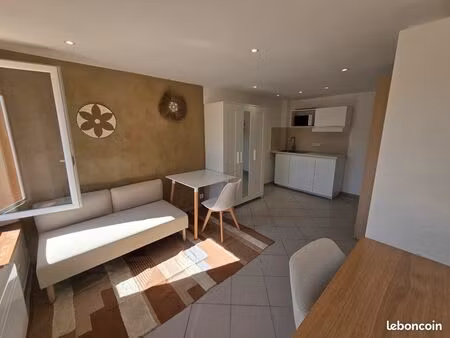 studio équipé avec chambre