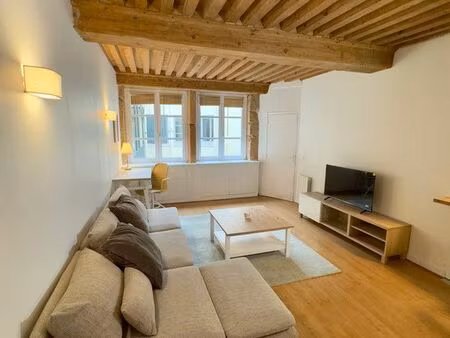 superbe t2 meublé 50m² – place des terreaux – calme sur cour – ascenseur