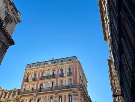 appartement t3 - 53 m2 - dernier étage - préfecture / rue sylvabelle