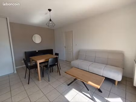 location t2 meublé secteur université