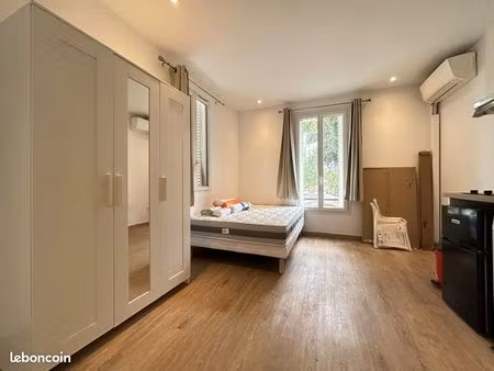 studio 1 pièce 20 m²