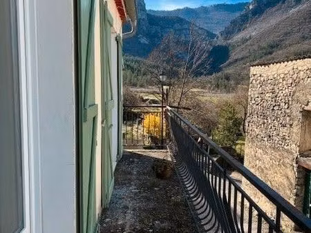 valbelle maison de village avec garage