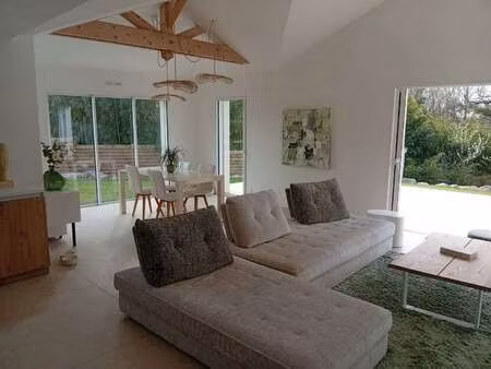 vente maison à sainte-foy (85150) : à vendre / 145m² sainte-foy