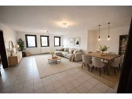 ruim (103m²) appartement te sint-kruis