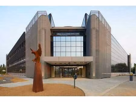 bureaux de 965 m² à proximité du r0