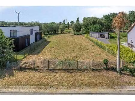 terrain à bâtir pour une 4-façades