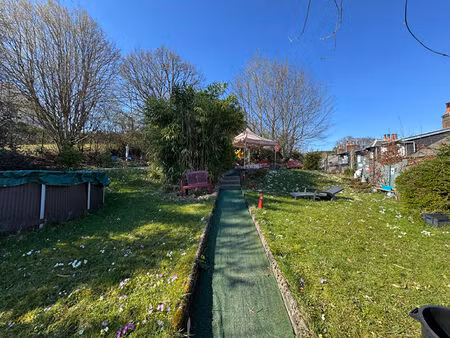 appartement sous-toiture avec 1 jardin et 3 places parking à charleville