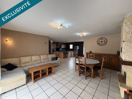 maison individuelle de 120 m2  3 chambres  grande pièce à vivre  beau jardin avec terrasse