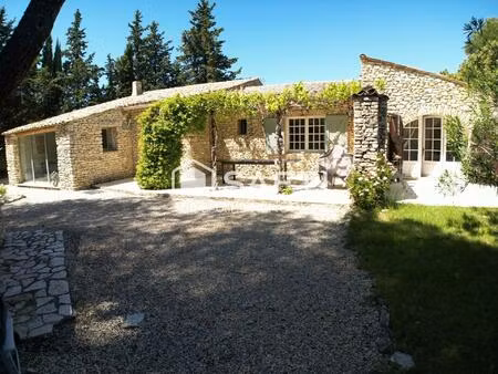 bergerie du xvii -ème avec grand terrain- piscine- terrain de tennis- abris voitures