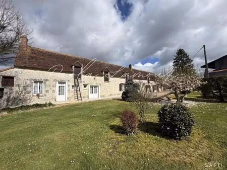 superbe longère et ses dépendances sur plus d'un hectare