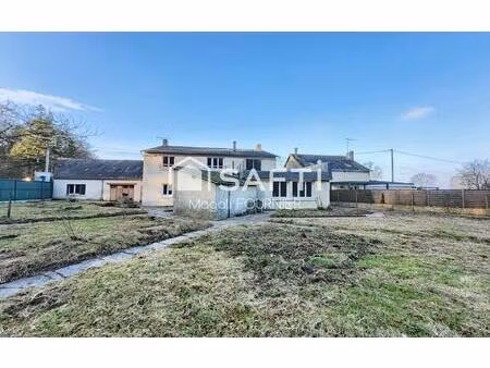 maison 8 chambres proche des commerces et terrain de 1600m²