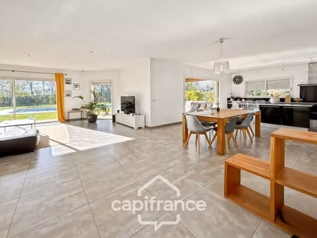 a vendre  sadirac (33) à 20min de bordeaux  maison plain-pied  lumineuse  quatres chambres