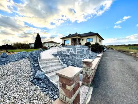 charmante maison avec vue sur la nature.