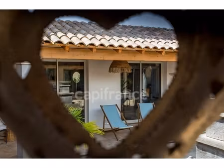 villa contemporaine de plain-pied – piscine  patio et terrain de 2 250 m² – à 10 min d’uzè