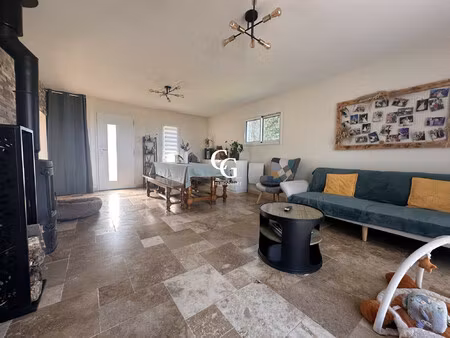 maison 2 chambres avec jardin  montréverd