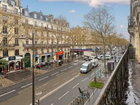 bureaux avec balcon filant
