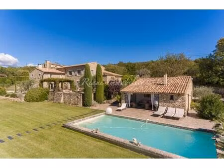 a vendre luberon  gordes  superbe maison de charme de 310 m² avec parc de 5 000 m² piscine