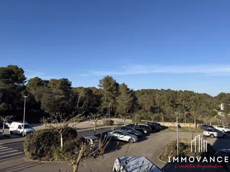 t2 avec balcons et parking