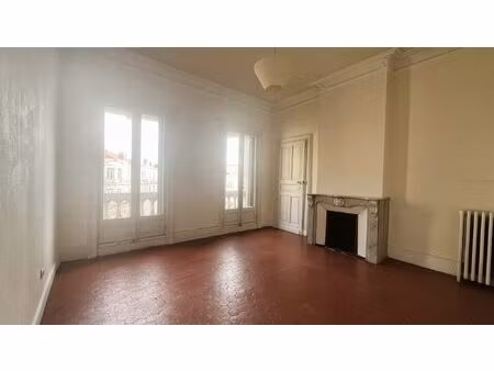 montpellier centre spacieux t3 a renover