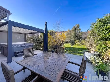 maison de type 5 avec garage et jardin