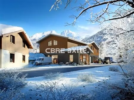 location local d'activités bozel 838 m²