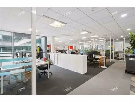 location bureau la plaine st denis 809 m²