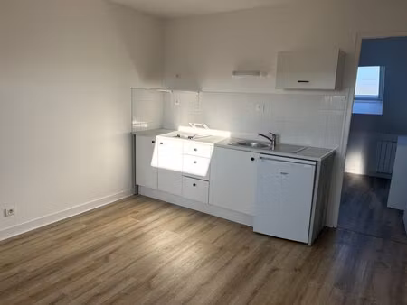 à louer appartement 25 11 m² – 382 € |la flèche