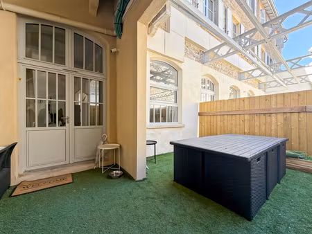 superbe loft rénové avec belle hauteur sous plafond et extérieur privatif  au calme – vill