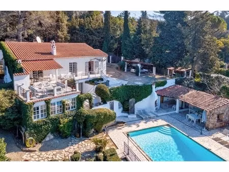 bastide provençale élégante avec intérieurs contemporains – mougins