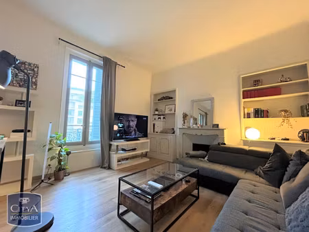 appartement à louer 2 pièces 53.2 m² - avignon (84) - 633€