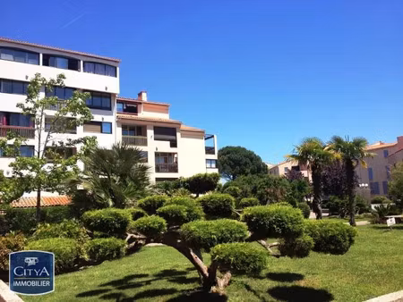 appartement à louer 1 pièce 25.39 m² - fréjus (83) - 559€