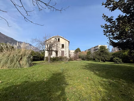 achat maison 9 pièces 185m²