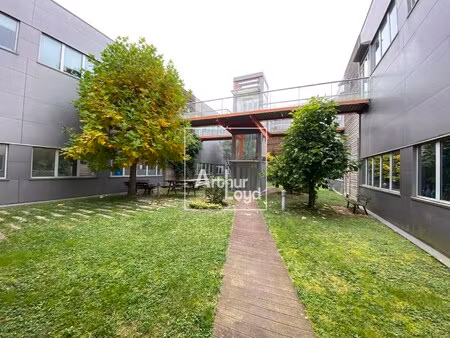 location local professionnel 283m² moirans 38430