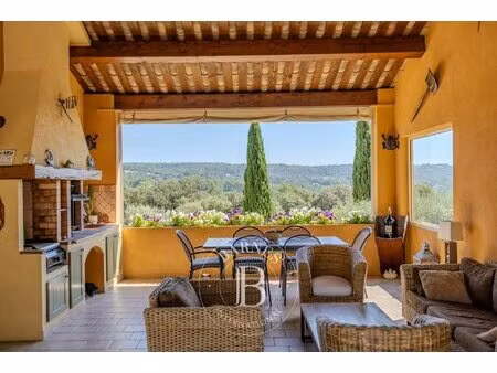 lorgues – belle propriété – villa provençale de 200 m² avec piscine  garage et vue dégagée