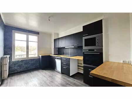 location appartement 4 pièces 104m²