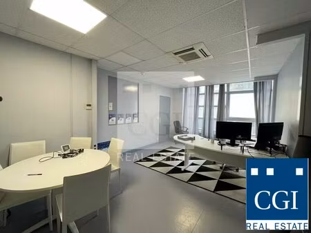 location local professionnel 404m² grenoble 38000
