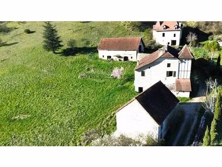 annonce vente maison 7 pièces de 230m2 à marcilhac sur cele (46160) - paruvendu.fr ref 992