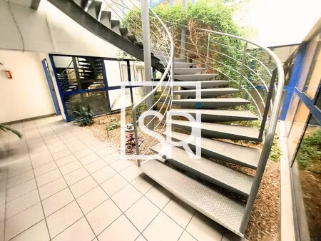 location local professionnel 577m² clermont ferrand 63000