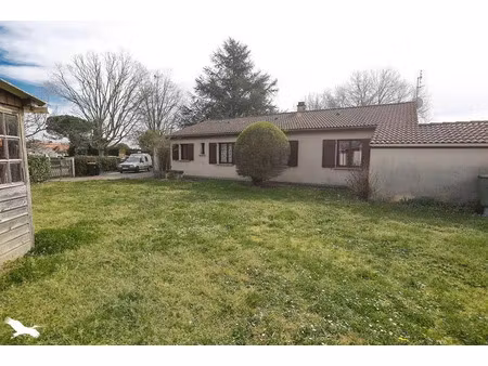 vente maison 5 pièces 111 m² à saint-martin-de-sescas (33490)  182 069 €