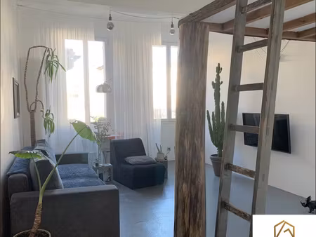 t1 / t2 meublé atypique 13002 marseille 850eur cc