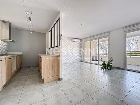 appartement miramas 3 pièces 62.4 m2 terrasse place de parking