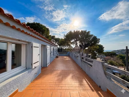 exclusivite: ensues la redonne: maison t5 100 m² environ avec deux garages et 345m2 enviro