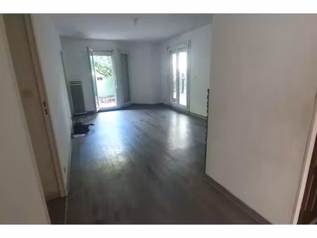vente appartement 5 pièces 101 m² aubagne (13400)