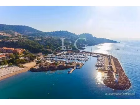 appartement de luxe à vendre à théoule-sur-mer : 520 000 € | 75m²